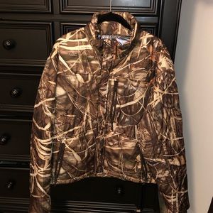 Unisex Columbia PHG camo jacket with insulation